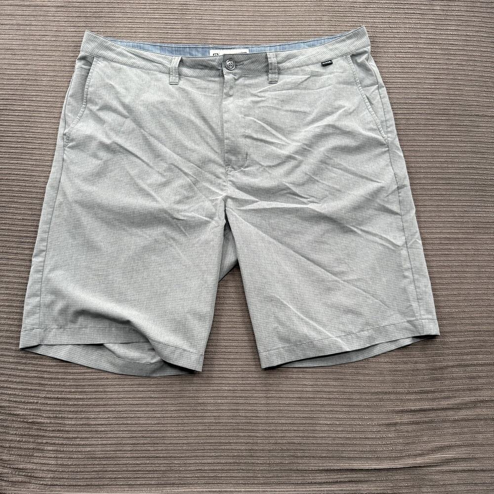 Travis Mathew Shorts Mens 38 Gray Stretch Golf Lightweight Casual Performance